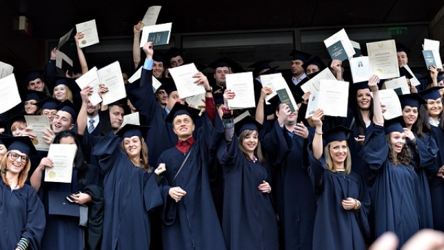 Връчихме дипломите на випуск 2014 г.